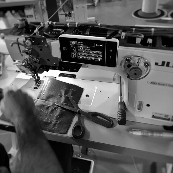 Megret & Fils, Spécialiste de la couture industriel, 