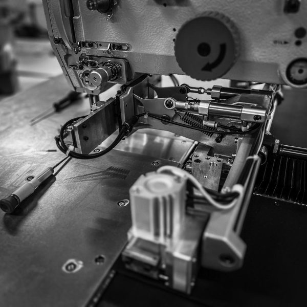 Megret & Fils, Spécialiste de la couture industriel, 