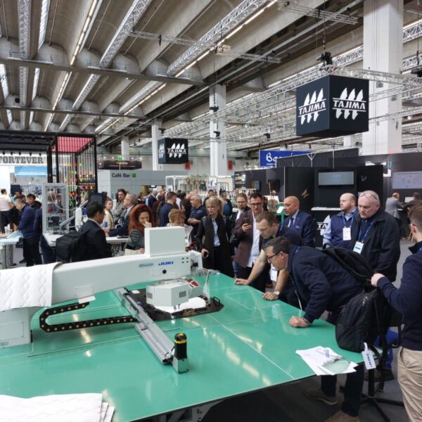 Megret & Fils, Spécialiste de la couture industriel, 